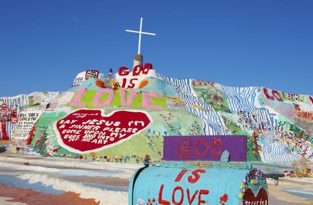 Weird Roadside Attractions: USA Edition